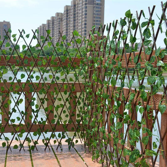 Expanding Trellis Fence: Versatile Privacy Screen - Shop Ease